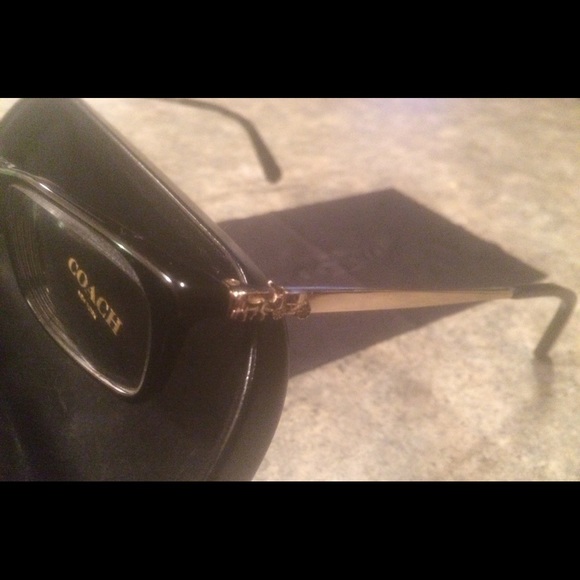 EUC. Coach Prescription Eyeglasses - Picture 4 of 6